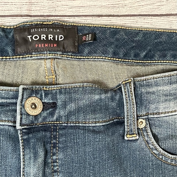 Torrid cuffed shorts - Picture 10 of 12